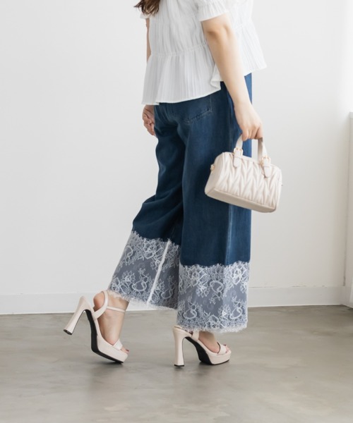CLETTE(クレット)の「裾レースワイドデニムパンツ(その他パンツ・レディース・ネイビー/ブルー・LL/3L/4L)」の1枚目の写真