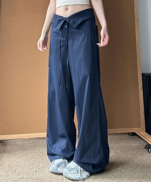 &soiree(アンドソワレ)の「ウエストリブ折り返しデザインワイドパンツ(その他パンツ・レディース・ネイビー/オリーブ・SMALL/MEDIUM/LARGE/X-LARGE)」の2枚目の写真