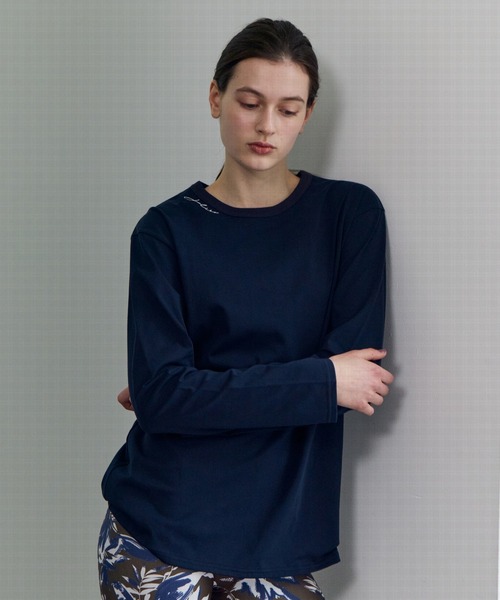 Julier Yoga and Relax(ジュリエヨガアンドリラックス)の「Julier コンディショニングロングスリーブTee(Tシャツ/カットソー・レディース・ホワイト/ネイビー・1/2)」の2枚目の写真