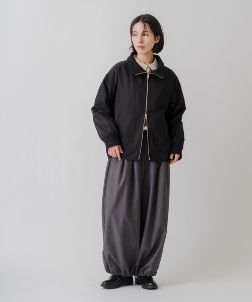 Kelen(ケレン)の「「KELEN / ケレン」バックタックハイネックブルゾン(ブルゾン・レディース・ブラウン/ネイビー/ブラック・S/M)」の19枚目の写真