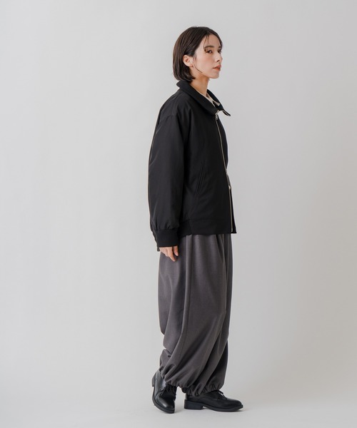 Kelen(ケレン)の「「KELEN / ケレン」バックタックハイネックブルゾン(ブルゾン・レディース・ブラウン/ネイビー/ブラック・S/M)」の21枚目の写真