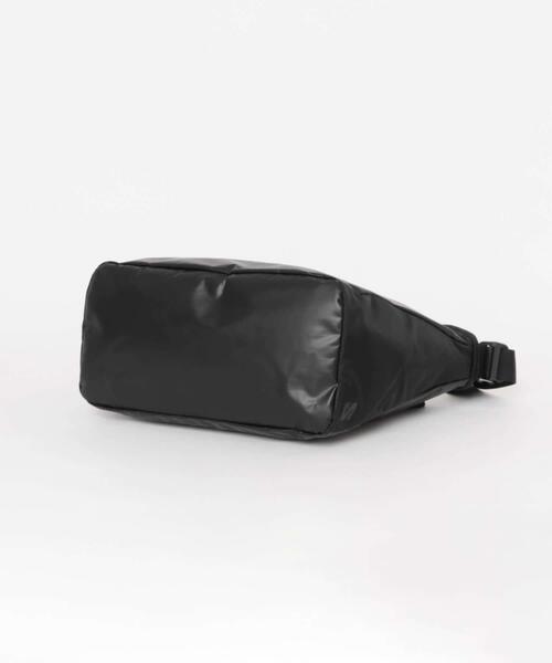SALOMON(サロモン)の「SALOMON EXTENDED TOTEBAG SMALL(トートバッグ・メンズ・ブラック・FREE)」の4枚目の写真