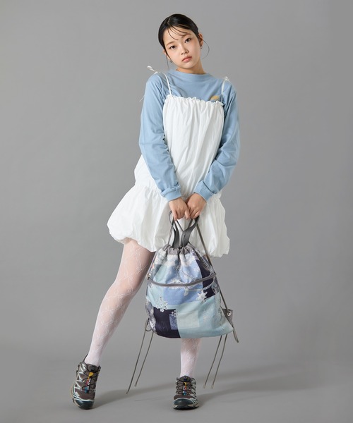 LAPUIS(ラピュイ)の「Casselini(キャセリーニ)コラージュプリントナップサック(バックパック/リュック・レディース・ベージュ/ブルー/サックスブルー/ブラック・FREE)」の13枚目の写真
