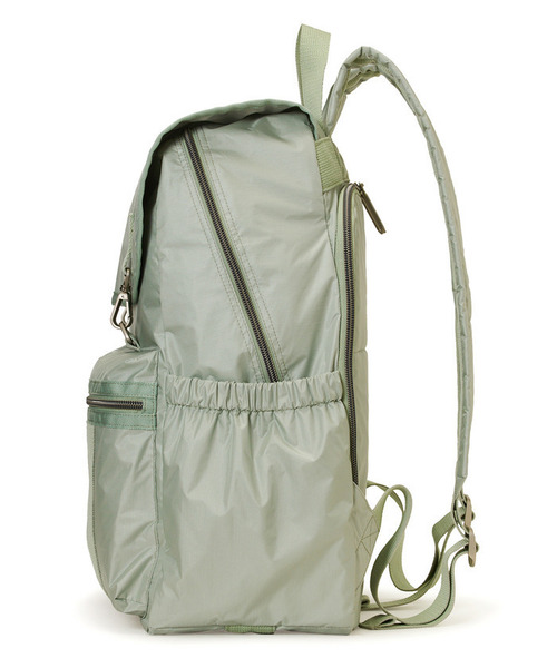 LeSportsac(レスポートサック)の「【Essential Collection×Naoko Okusa】MODERN FLAP BACKPACK3 グリーンカーキC(バックパック/リュック・レディース・グリーン・FREE)」の5枚目の写真