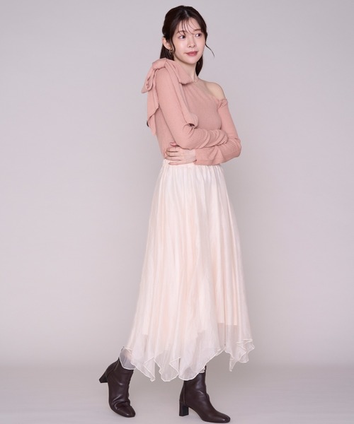 MISCH MASCH(ミッシュマッシュ)の「2026秋冬新作 ニュアンスイレヘムロングスカート(スカート・レディース・ピンク/パープル/ベージュ・フリ-)」の4枚目の写真