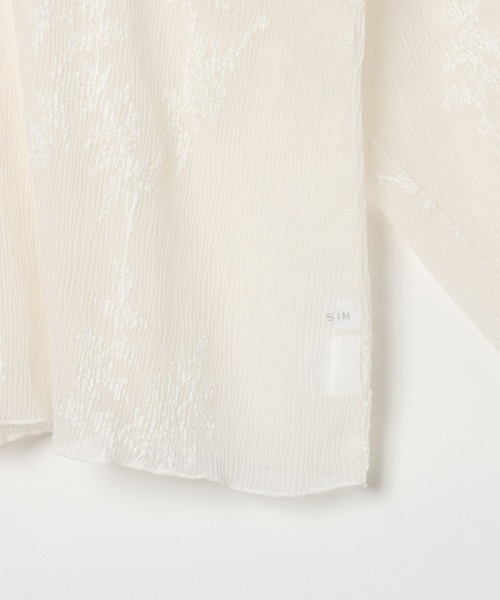 LEPSIM(レプシィム)の「シアープリーツ長袖プリント《2点セット》1074972(Tシャツ/カットソー・レディース・ブラック/ライトブルー/オフホワイト・FREE)」の17枚目の写真