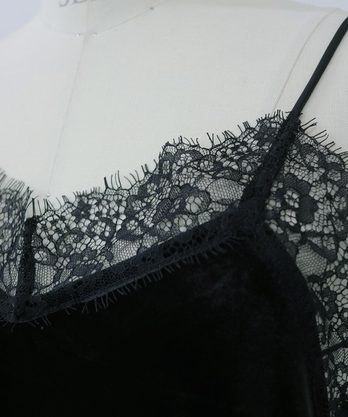 cheriella（シェリエラ）の「【cheriella】ベロアレースキャミソール　VELOUR LACE CAMISOLE（キャミソール・レディース・チャコールグレー/ブラック/ブラウン・FREE）」の22枚目の写真