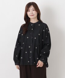 ツイル&デニム 配色刺繍入りブラウス