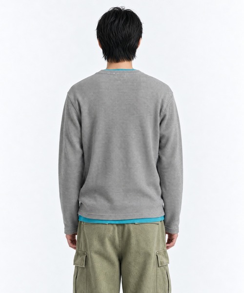 FILLIP J（フィリップジェー）の「クロップドワッフルヘンリーネック長袖Tシャツ/ショート丈ロンT（Tシャツ/カットソー・メンズ・アイボリー/グレー・X-LARGE/LARGE/MEDIUM）」の13枚目の写真