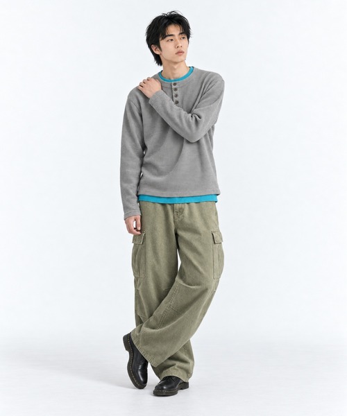 FILLIP J（フィリップジェー）の「クロップドワッフルヘンリーネック長袖Tシャツ/ショート丈ロンT（Tシャツ/カットソー・メンズ・アイボリー/グレー・X-LARGE/LARGE/MEDIUM）」の16枚目の写真