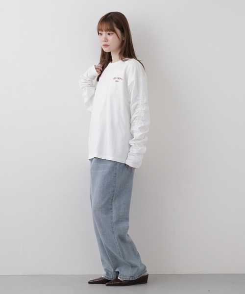 Arinomama(アリノママ)の「Arinomama ワンポイント刺繍 ギャザースリーブ 長袖Tシャツ 空紡糸天竺(Tシャツ/カットソー・レディース・ブラウン/ブラック/トップグレー・FREE)」の11枚目の写真