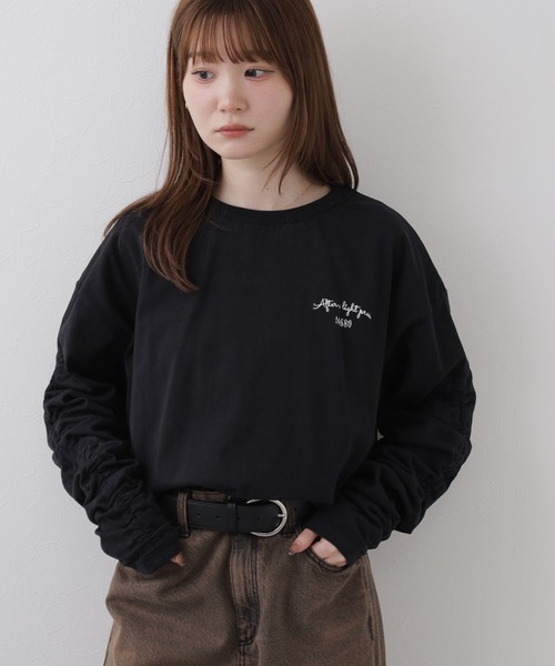 Arinomama(アリノママ)の「Arinomama ワンポイント刺繍 ギャザースリーブ 長袖Tシャツ 空紡糸天竺(Tシャツ/カットソー・レディース・ブラウン/ブラック/トップグレー・FREE)」の12枚目の写真