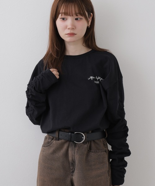 Arinomama(アリノママ)の「Arinomama ワンポイント刺繍 ギャザースリーブ 長袖Tシャツ 空紡糸天竺(Tシャツ/カットソー・レディース・ブラウン/ブラック/トップグレー・FREE)」の16枚目の写真