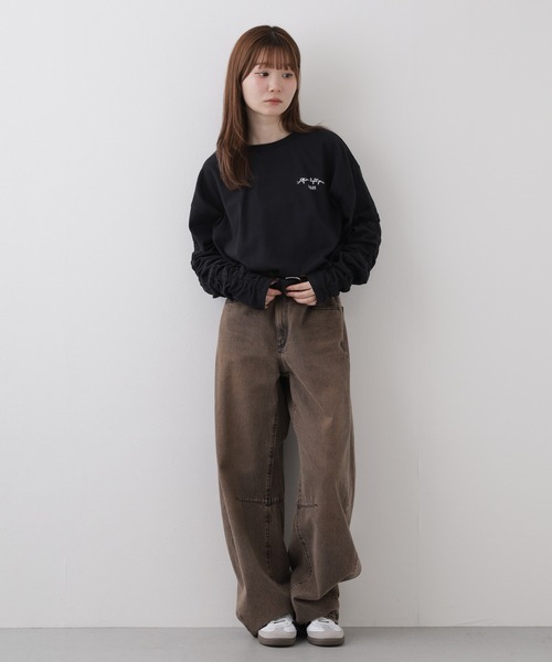 Arinomama(アリノママ)の「Arinomama ワンポイント刺繍 ギャザースリーブ 長袖Tシャツ 空紡糸天竺(Tシャツ/カットソー・レディース・ブラウン/ブラック/トップグレー・FREE)」の18枚目の写真