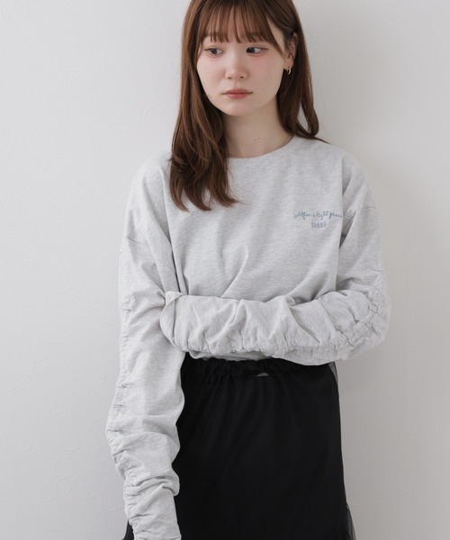 Arinomama(アリノママ)の「Arinomama ワンポイント刺繍 ギャザースリーブ 長袖Tシャツ 空紡糸天竺(Tシャツ/カットソー・レディース・ブラウン/ブラック/トップグレー・FREE)」の22枚目の写真