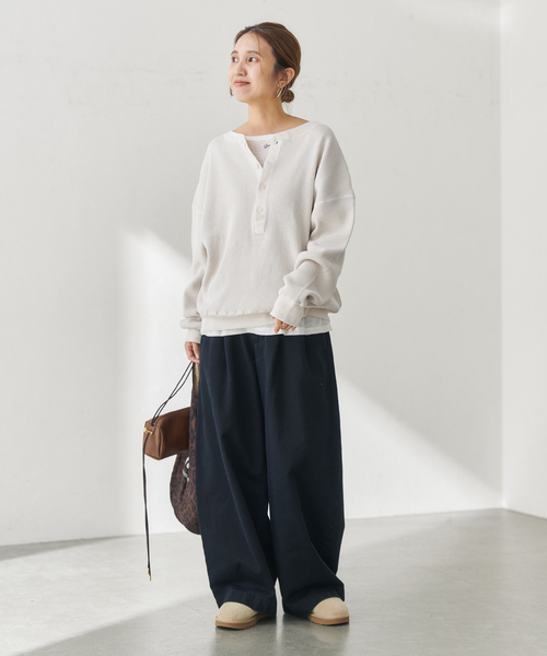 FRAMeWORK(フレームワーク)の「オゾン加工ワッフルヘンリープルオーバー(Tシャツ/カットソー・レディース・ベージュ/ピンク系その他/チャコールグレー/アイボリー・FREE)」の7枚目の写真
