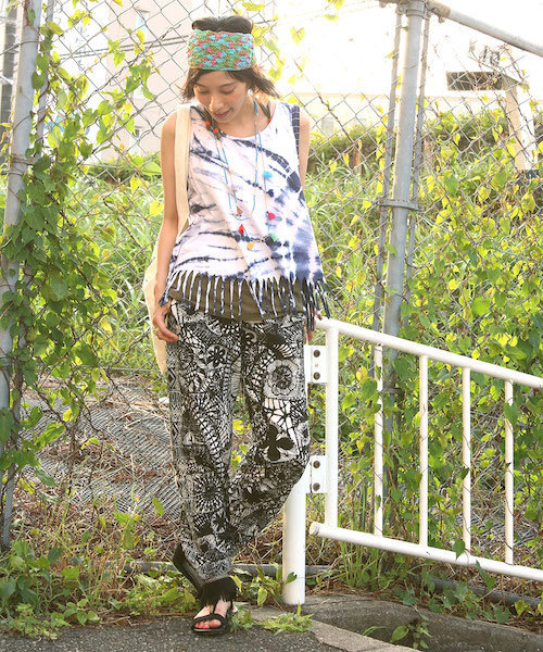 チチカカ（チチカカ）の「モノトーンジョガーパンツ（その他パンツ・レディース・カーキ/ブラック・FREE）」の3枚目の写真