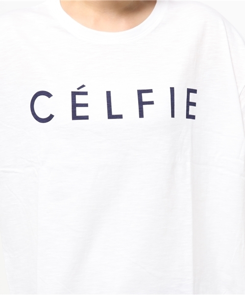 reca（レカ）の「【スタッフおすすめ】ゆったりストレスフリーの着心地ロゴtシャツ ”CELFIE”（Tシャツ/カットソー・レディース・ネイビー/ブラック/グレー/ホワイト/パープル系その他/サーモンピンク/ブルー系その他/カーキ/ダークグレー/ベージュ/モカ・FREE）」の12枚目の写真