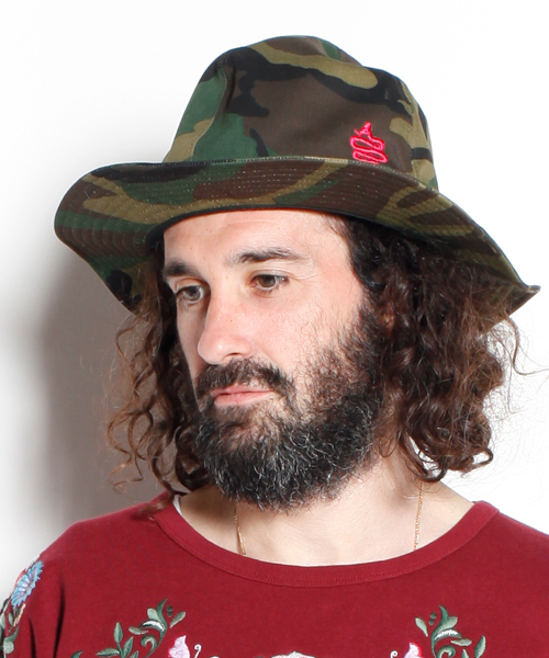 ALDIES（アールディーズ）の「Rapper Hat ワイドブリム 刺繍入りハット（ハット・メンズ・カモフラージュ/ブラック/オリーブ/ネイビー・SMALL/MEDIUM）」の4枚目の写真