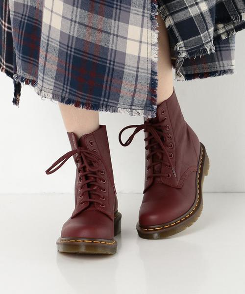 Dr. Martens（ドクターマーチン）の「Dr.martens8-EYE BOOT/Dr.M 8-EYE BOOT（ブーツ・レディース・ブラック/ワインレッド・4/5）」の3枚目の写真