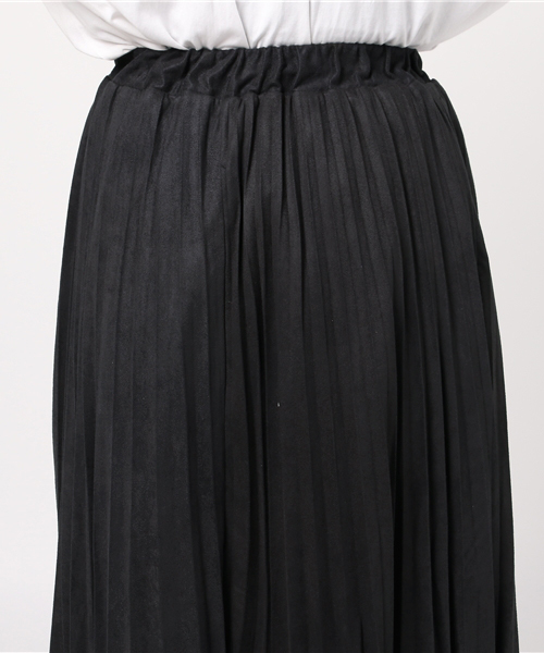 PUNYUS（プニュズ）の「フェイクスウェードプリーツスカート（スカート・レディース・ワイン/ブラック・3/1/2）」の7枚目の写真