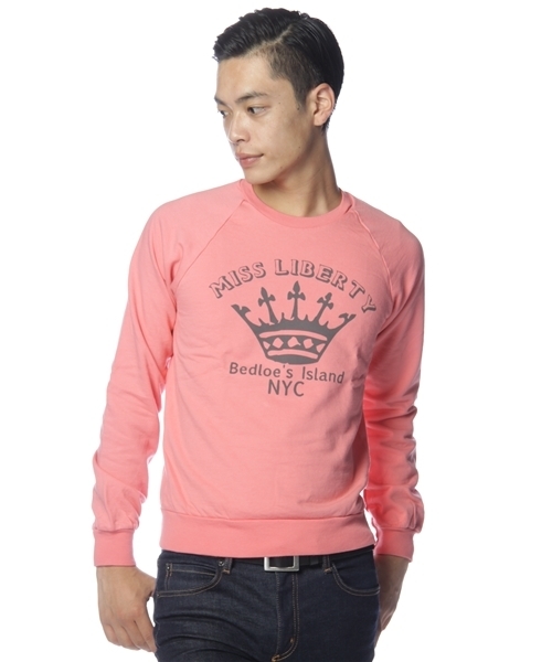 SHIPS JET BLUE（シップスジェットブルー）の「NYC: PRINT C/N SWEAT（スウェット・メンズ・ブラック/ピンク/ネイビー・MEDIUM/SMALL/LARGE）」の3枚目の写真