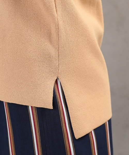 COLONY 2139（コロニートゥーワンスリーナイン）の「R/N強撚　V/Nミラノトップス（Tシャツ/カットソー・レディース・ベージュ/ネイビー/ホワイト・FREE）」の10枚目の写真