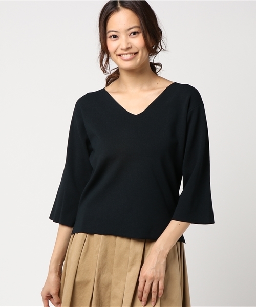 COLONY 2139（コロニートゥーワンスリーナイン）の「R/N強撚　V/Nミラノトップス（Tシャツ/カットソー・レディース・ベージュ/ネイビー/ホワイト・FREE）」の13枚目の写真