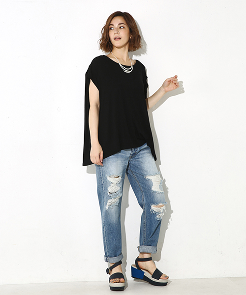 AZUL by moussy（アズールバイマウジー）の「スリーブバックタックBIG プルオーバー（Tシャツ/カットソー・レディース・ベージュ/オレンジ系その他/オフホワイト/ブラック・SMALL/MEDIUM）」の15枚目の写真