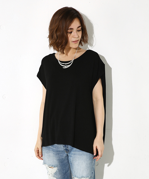 AZUL by moussy（アズールバイマウジー）の「スリーブバックタックBIG プルオーバー（Tシャツ/カットソー・レディース・ベージュ/オレンジ系その他/オフホワイト/ブラック・SMALL/MEDIUM）」の16枚目の写真