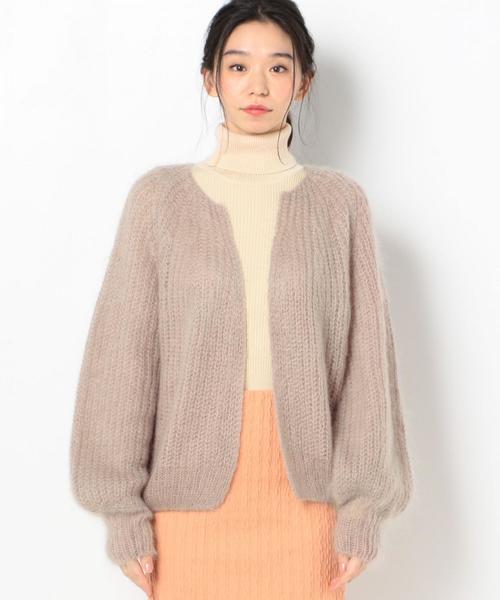 Another Edition（アナザーエディション）の「モヘヤクルーネックカーディガン（カーディガン/ボレロ・レディース・ベージュ/モカ・FREE）」の4枚目の写真