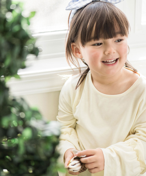 Catherine Cottage（キャサリンコテージ）の「フリル袖長袖カットソー（Tシャツ/カットソー・キッズ・グレー/グリーン/ピンク/イエロー・100/110/120/130/140）」の8枚目の写真