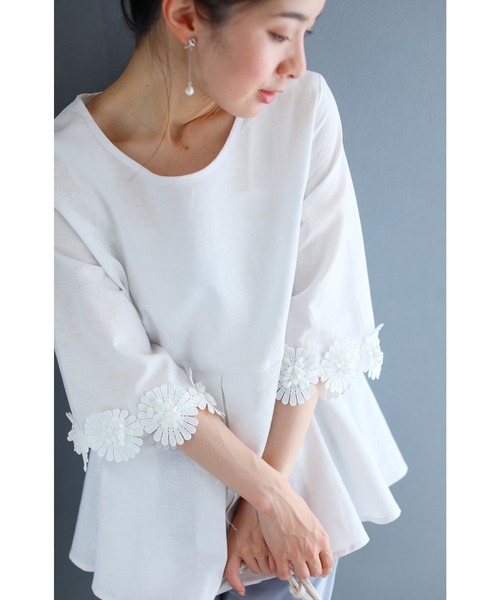 cawaii(カワイイ)の「袖に咲く立体の花ブラウストップス(Tシャツ/カットソー・レディース・ホワイト・M)」の17枚目の写真