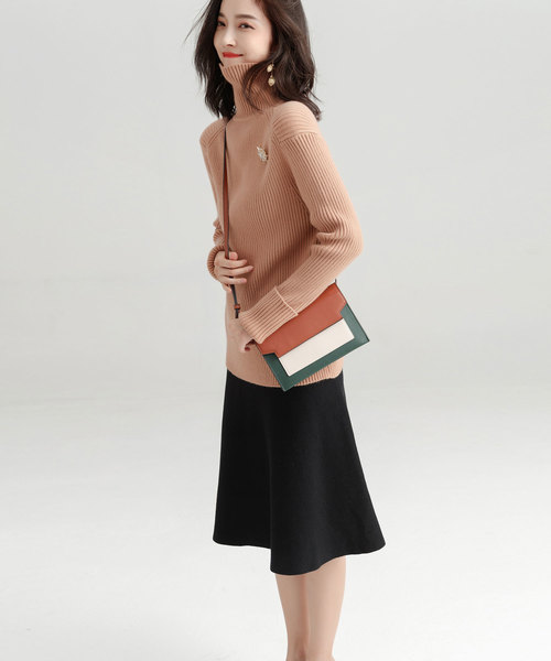 SAISON DE PAPILLON（セゾンドパピヨン）の「ハイネックシンプルリブニットトップス（ニット/セーター・レディース・ベージュ/ネイビー/キャメル・M/L）」の14枚目の写真