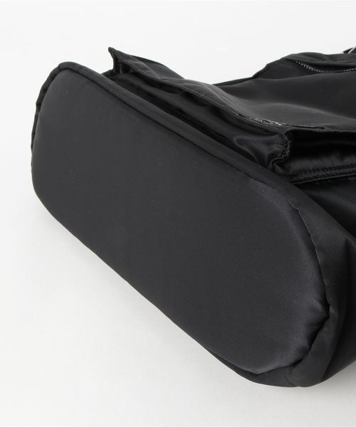 PORTER（ポーター）の「【PORTER】TANKER  DAYPACK　容量7L / 622-68621（バックパック/リュック・メンズ・ブラック・FREE）」の4枚目の写真