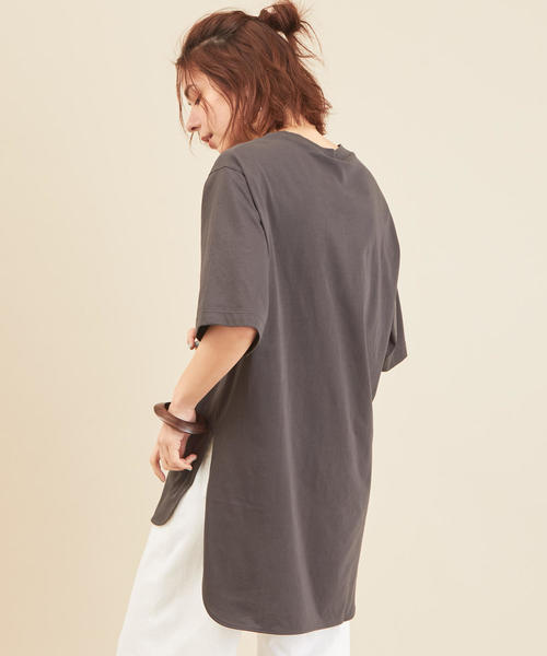 BEAUTY&YOUTH UNITED ARROWS(ビューティーアンドユースユナイテッドアローズ)の「BY∴ コットンサイドスリットビッグTシャツ◆(Tシャツ/カットソー・レディース・ホワイト/パープル/ブラック/ダークグレー/モカ・FREE)」の11枚目の写真