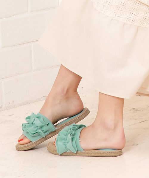 KOBE LETTUCE（コウベレタス）の「[ フリル/リボン ]2TYPEフェイクジュートフラットサンダル（サンダル・レディース・キャメル/ブラック系その他/イエロー系その他/ミント/イエロー/ライトベージュ/イエロー系その他2/ピンク/ピンク系その他/ベージュ系その他/グリーン系その他/ブラック・L/LL/M/S）」の6枚目の写真