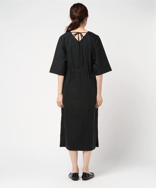 ottilie（オティーリエ）の「Ｖネックコットンマエリボンワンピース（ワンピース・レディース・ブラック/ベージュ/イエロー・FREE）」の5枚目の写真