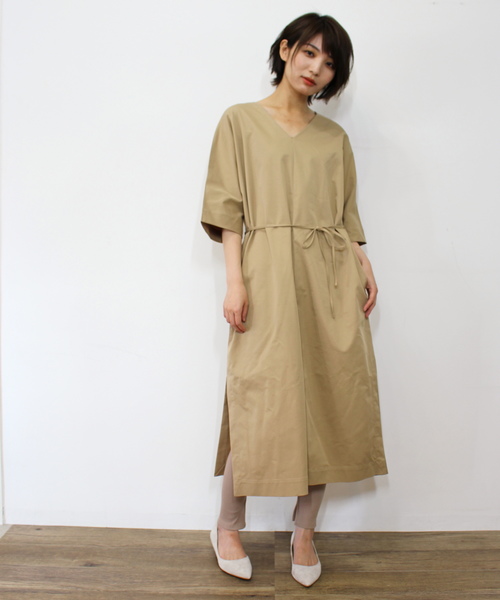 ottilie（オティーリエ）の「Ｖネックコットンマエリボンワンピース（ワンピース・レディース・ブラック/ベージュ/イエロー・FREE）」の3枚目の写真