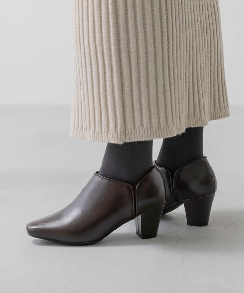 menue（メヌエ）の「スクエアトゥ サイドゴア ブーティー ショートブーツ 太ヒール ブーツ（ブーツ・レディース・ブラック/ダークブラウン/モカ・LL/3L/S/M/L/XS）」の19枚目の写真