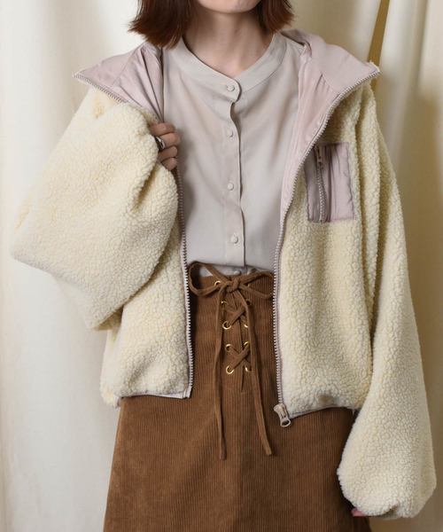 PairPair（ペアペア）の「フード付袖ボリュームボアブルゾン（ブルゾン・レディース・ベージュ/ライトベージュ/モカ・FREE）」の10枚目の写真