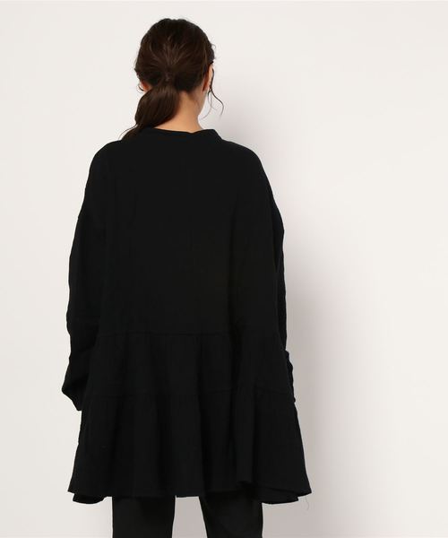 coca（coca）（コカ）の「キーネックたっぷりティアードチュニック（チュニック・レディース・ブラック・ONE SIZE）」の3枚目の写真