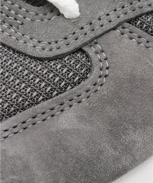 BEAMS(ビームス)の「NEW BALANCE / M990(スニーカー・メンズ・チャコールグレー・26.5cm/27.5cm/27.0cm/26.0cm/28.0cm/28.5cm/25.5cm)」の6枚目の写真