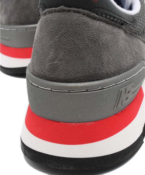 BEAMS(ビームス)の「NEW BALANCE / M990(スニーカー・メンズ・チャコールグレー・26.5cm/27.5cm/27.0cm/26.0cm/28.0cm/28.5cm/25.5cm)」の8枚目の写真