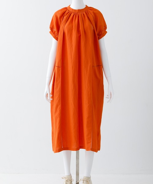 MILKFED.（ミルクフェド）の「GATHERED NECK DRESS（ワンピース・レディース・オレンジ/ブラウン/ブラック・ONE SIZE）」の11枚目の写真