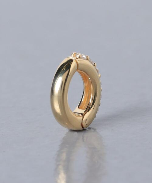 UNITED ARROWS（ユナイテッドアローズ）の「UBCS CZ フープ イヤリング GLD（イヤリング・レディース・ゴールド・FREE）」の4枚目の写真