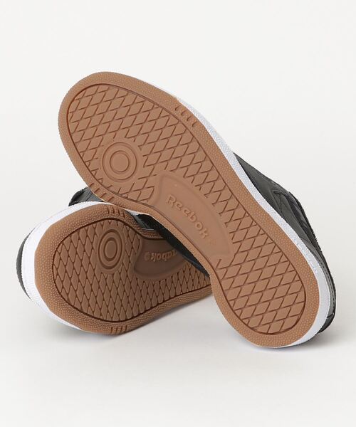 Reebok（リーボック）の「クラブシー / Club C 85 Shoes（スニーカー・メンズ・アイボリー/ブラック×グレー/ホワイト×グレー/ホワイト系その他・23.5cm/24.5cm/25.5cm/26.5cm/27.5cm/23.0cm/24.0cm/25.0cm/26.0cm/27.0cm/28.0cm/28.5cm/29.0cm/29.5cm）」の6枚目の写真