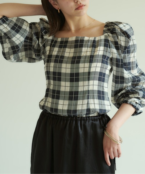 【BAUM UND PFERDGARTEN】スクエアネックブラウス/MERLINA
