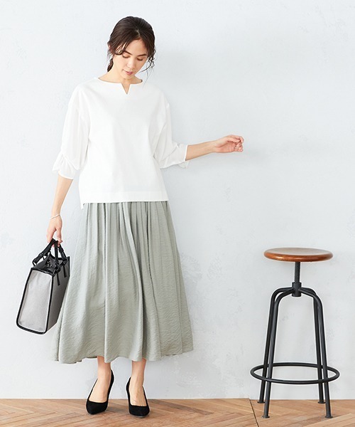 COMME CA ISM（コムサイズム）の「ボリュームスリーブ キーネック カットソー（Tシャツ/カットソー・レディース・ホワイト/ダークブラウン/バイオレット/ライラック・MEDIUM/LARGE）」の6枚目の写真