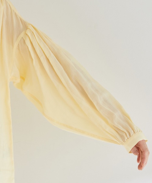 ROPE'（ロペ）の「【洗える】ローンボリュームスリーブタックブラウス（シャツ/ブラウス・レディース・ホワイト/グレー/イエロー・38）」の14枚目の写真